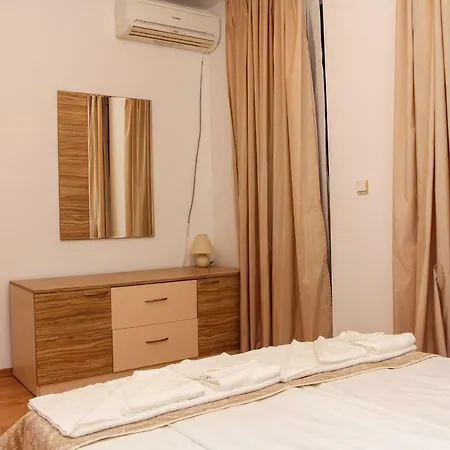Guest Salena Aparthotel 2*
