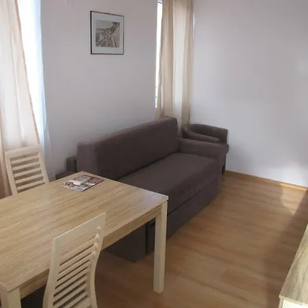 Aparthotel Guest Salena 2*